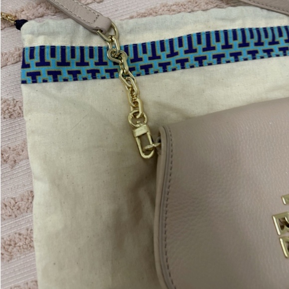 $395 TORY BURCH BRITTEN CROSS OVER CLUTCH HANDBAG BAG PURSE SOFT PINK + DUST BAG - Picture 5 of 10